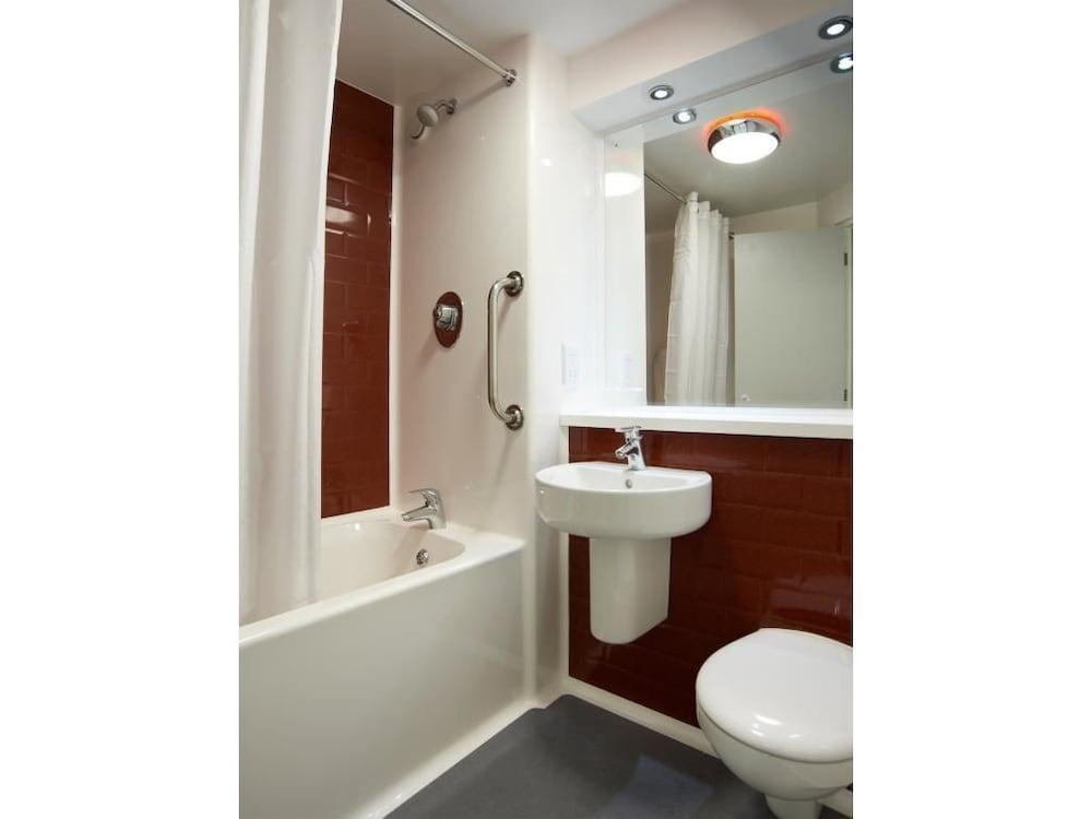 Travelodge Edinburgh Central Waterloo Place Eksteriør billede