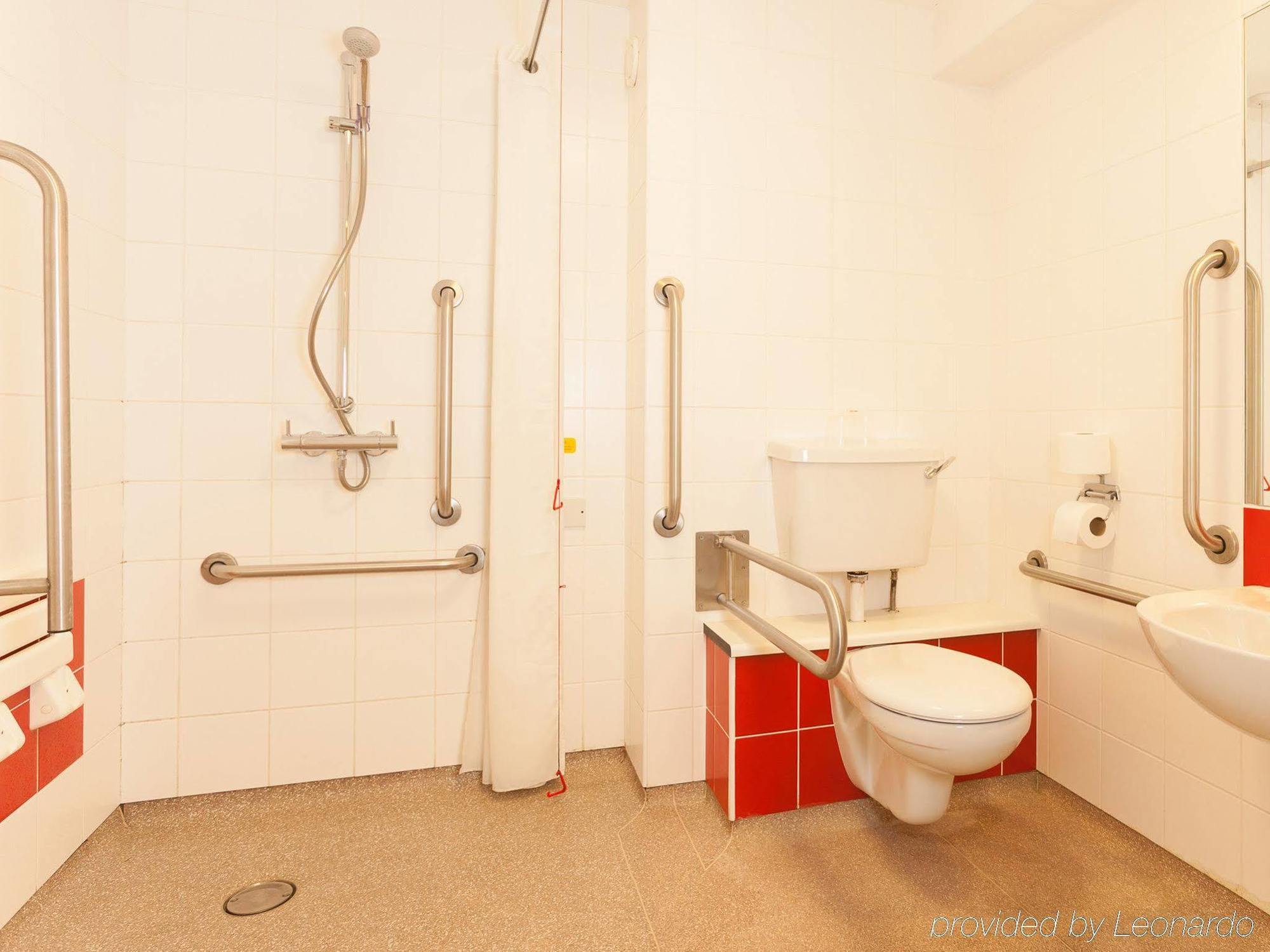 Travelodge Edinburgh Central Waterloo Place Eksteriør billede